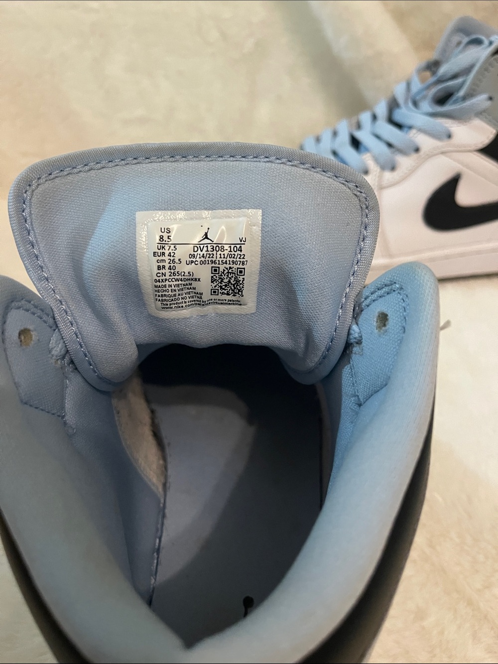 Nike Air Jordan 1 Mid SE Ice Blue UNC - Picture 5 of 8